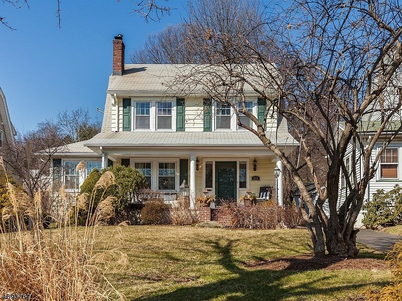 1st image of 325 Gregory Ave