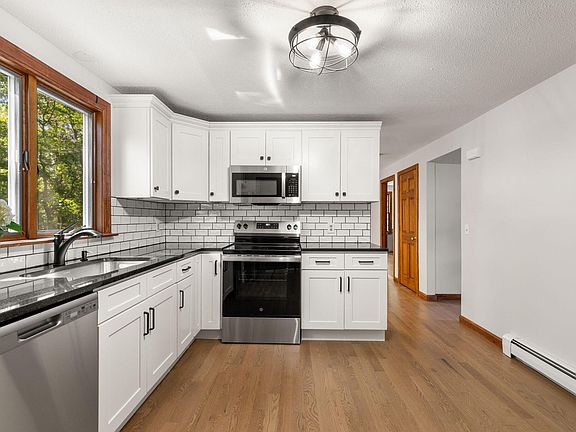 5th image of 114 King Arthur Drive