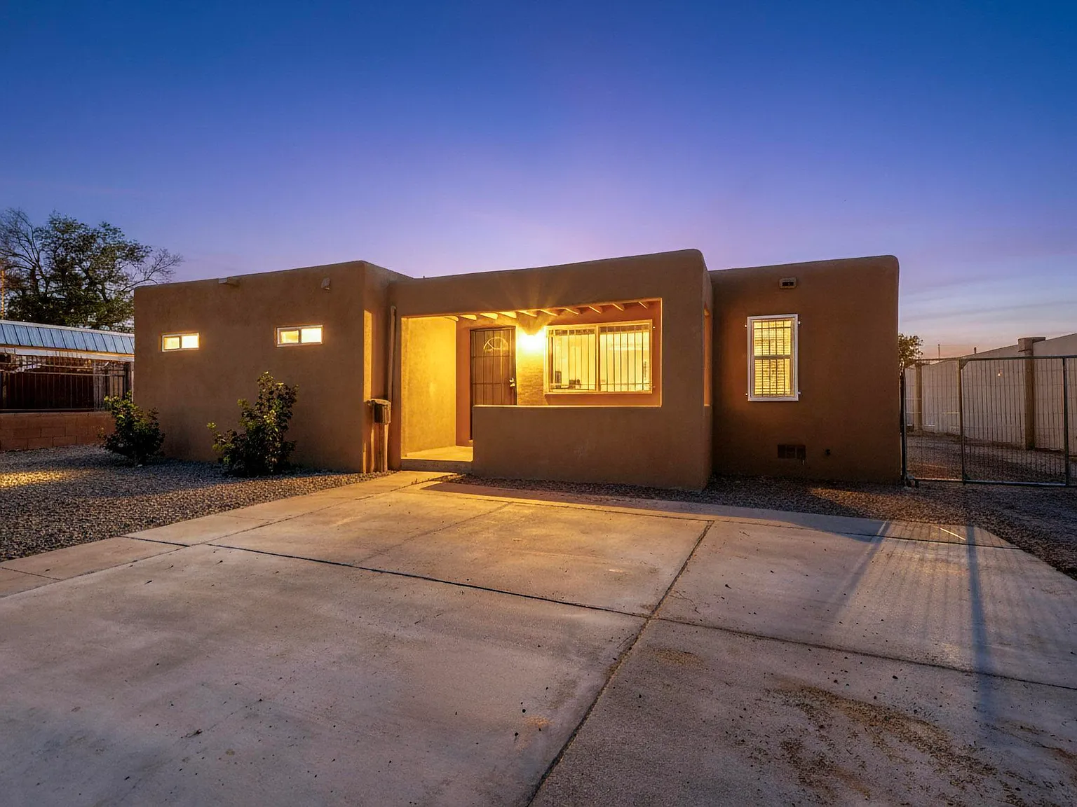 3 bed, 2.0 bath, 1234 sqft, $1,200 — Photo 1