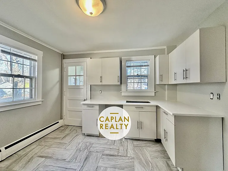 35 Glen Rd — Photo 12
