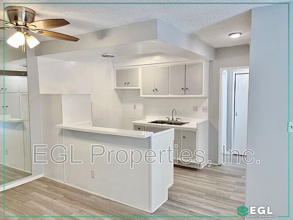 3rd image of 7235 Hollywood Blvd #W221