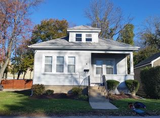 6 Pensaukee Ave, North Providence, RI 02911