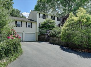 10 Brookside Dr, Lincoln, RI 02865