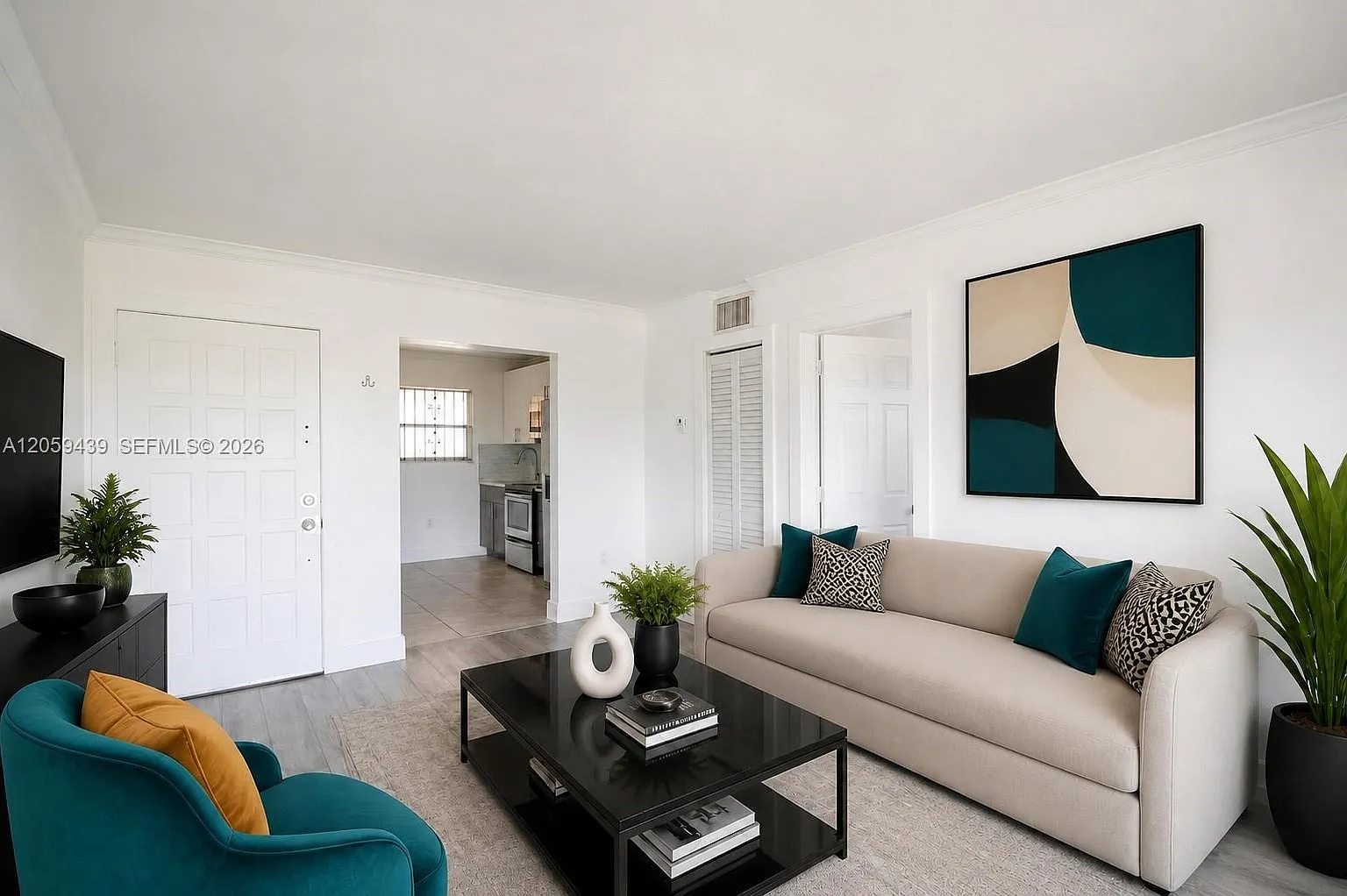 Garden Vista Condo — Photo 1