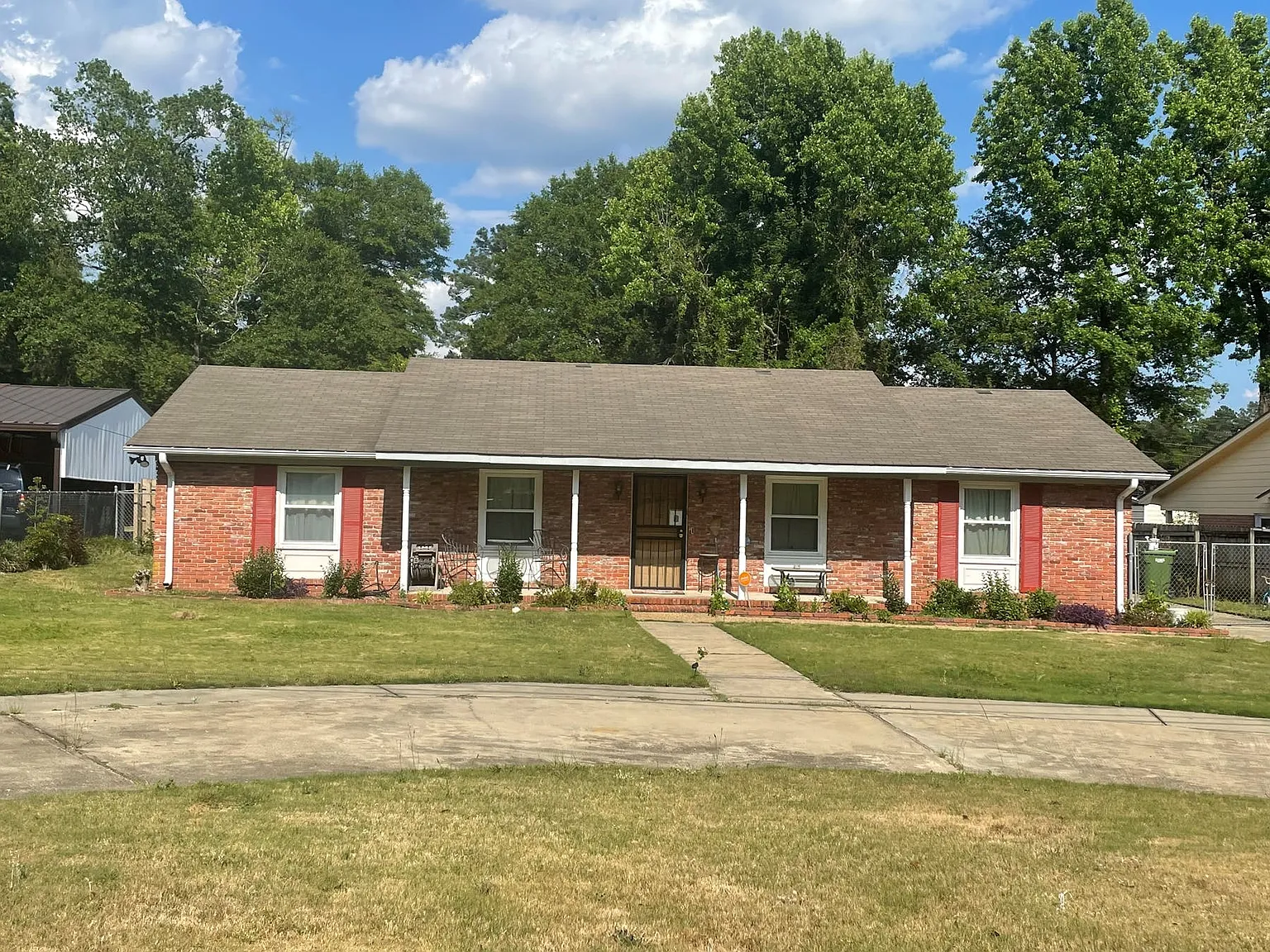 406 Henson Ave photo 1