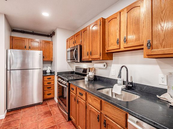 5th image of 51 W Blenkner St APT 105