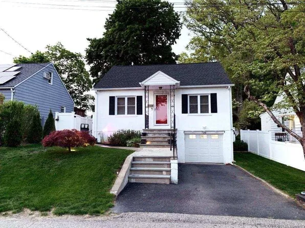 726 Shenandoah Avenue, Peekskill, NY 10566