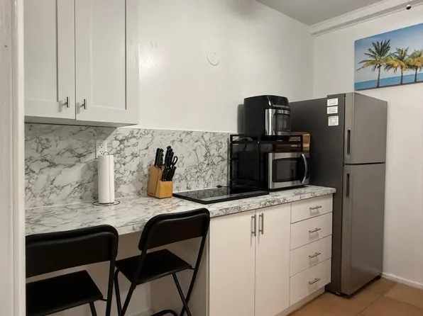 4001 NW 4th Ter, Miami, FL 33126