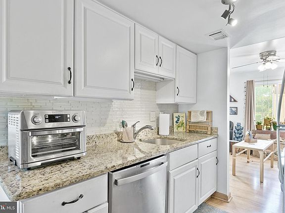 2nd image of 19420 Thomas Farm Rd