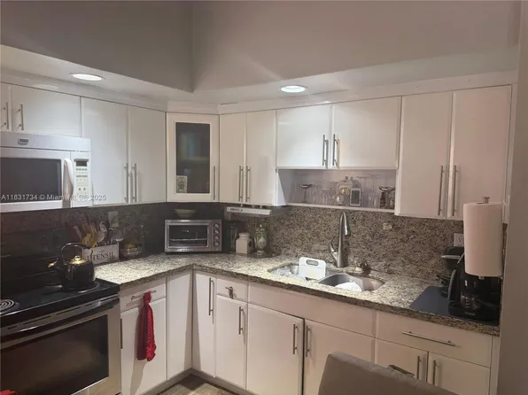 12246 SW 116th Ln, Miami, FL 33186