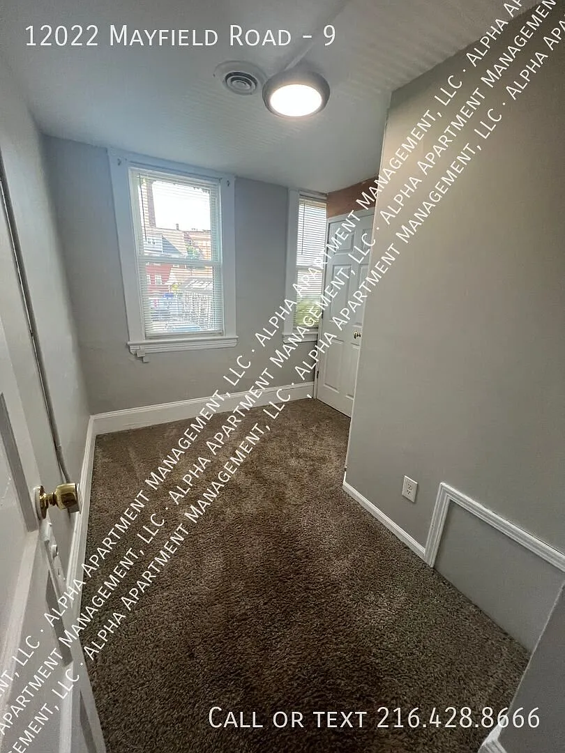 1 bd / 1 ba in the heart of Little Italy — Photo 4