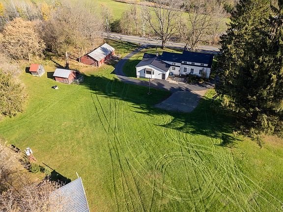 3rd image of 7779 S Hamilton Rd