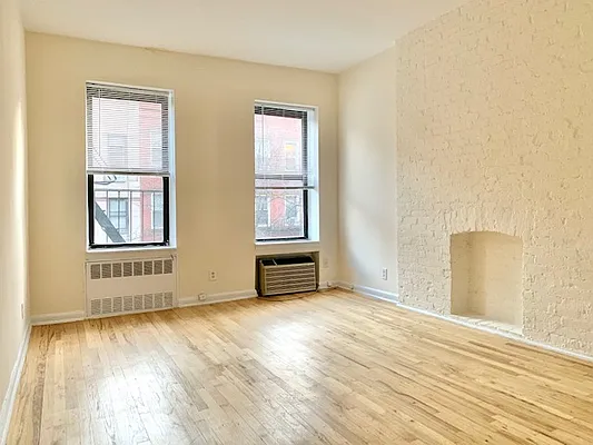 Rented by PocketBroker Inc | media 4