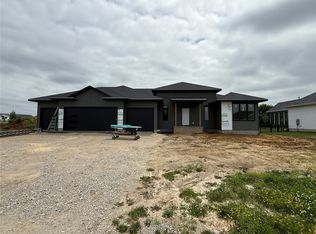 5557 Silver Rock Dr, Marion, IA 52302
