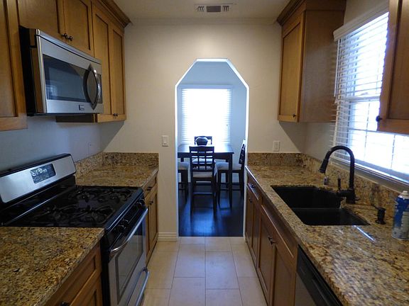 4th image of 3318 Barham Blvd