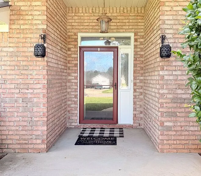 2520 Southern Oaks Dr — Photo 3