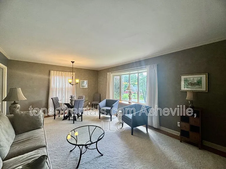 900 Hebron Rd — Photo 4