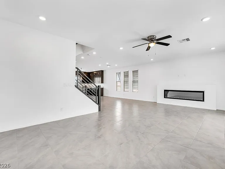 7754 Misty Oaks Ave — Photo 8
