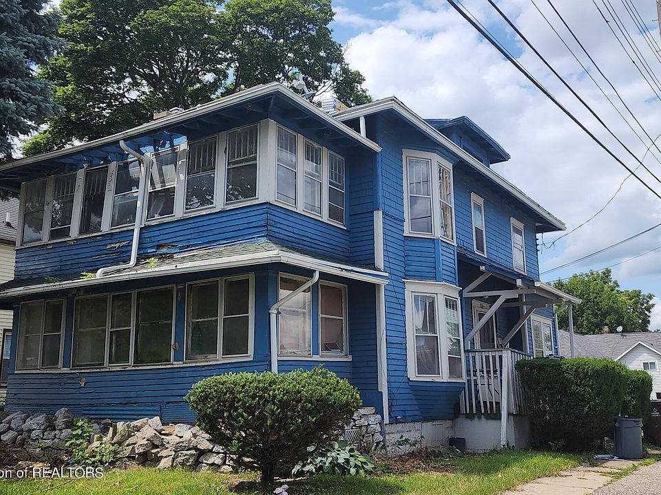 1st image of 118 W Barnes Ave