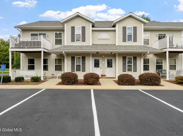 1602 Cambridge Manor Drive, Schenectady, NY 12302