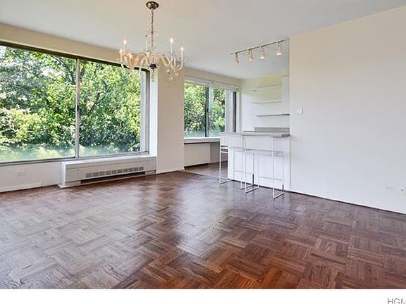 5th image of 4455-4465 Douglas Ave #9L