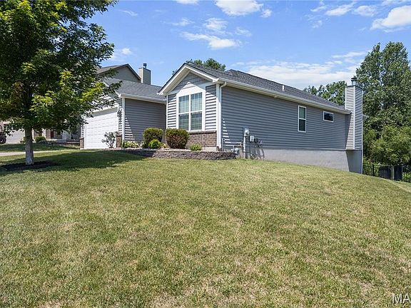 2nd image of 20 Derby Way Ct