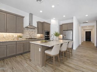 5931 E REDMONT Drive, Mesa, AZ 85215