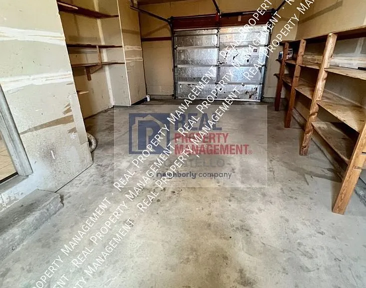 1247 Holman Ave — Photo 12
