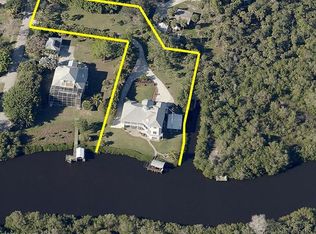 18461 Creek Dr, Fort Myers, FL 33908