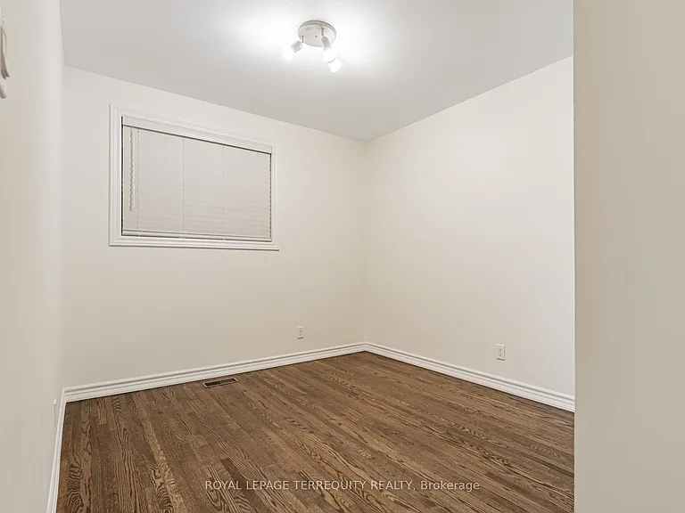 5 Rochelle Cres — Photo 10