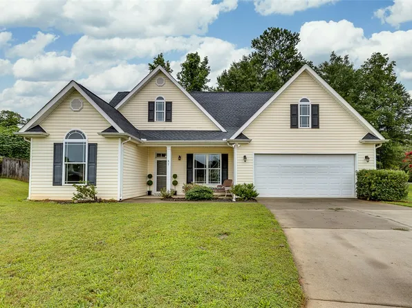 7 Cabrini Ct, Simpsonville, SC 29680