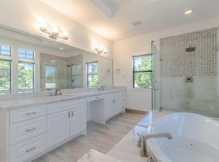 1463 Oak Tree Dr, Houston, TX 77055