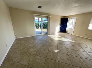 130 Glen Myra Ave APT 4, Daytona Beach Shores, FL 32118