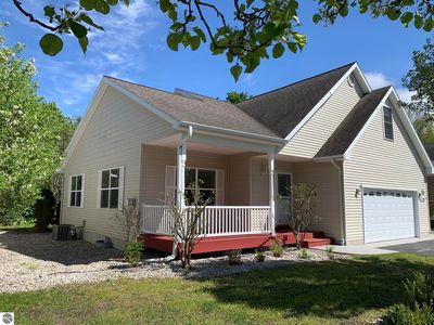 2708 Ruby St, Traverse City, MI, 49684