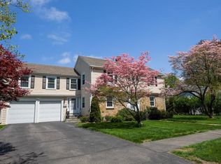 1008 Brook Rd, Milton, MA 02186