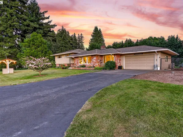 8439 SE Cottrell Rd, Boring, OR 97009