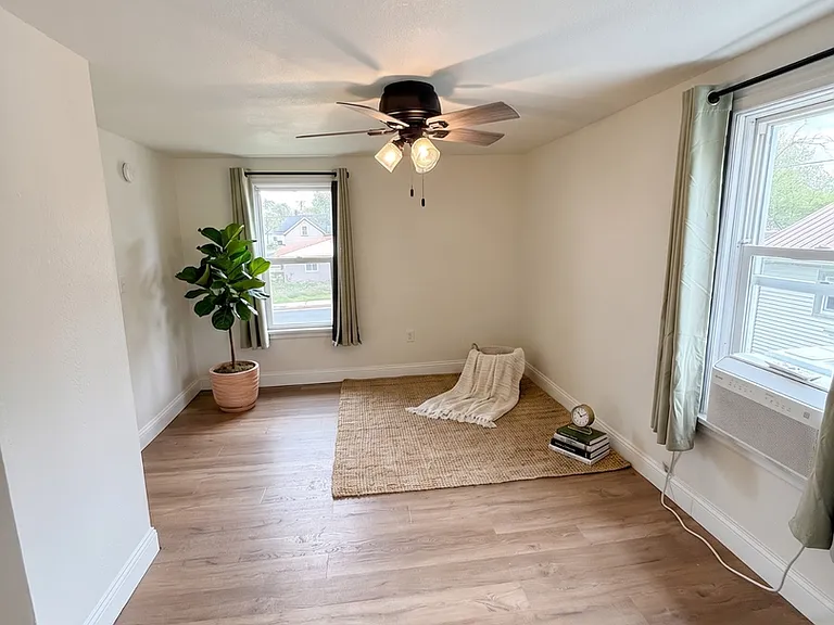 1806 Crescent Ave — Photo 7