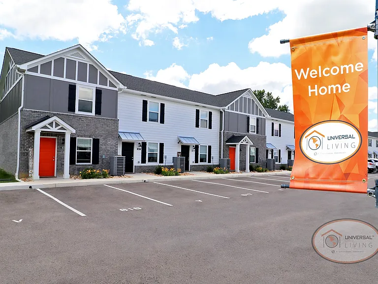 Welcome Home to Universal at Mountain View