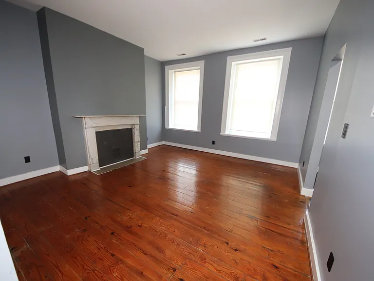 19 E Centre St #5 — Photo 4