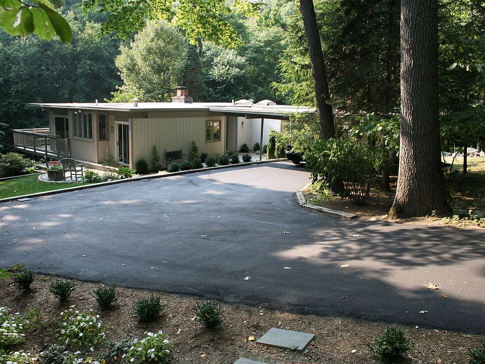 mid-century modern deck home