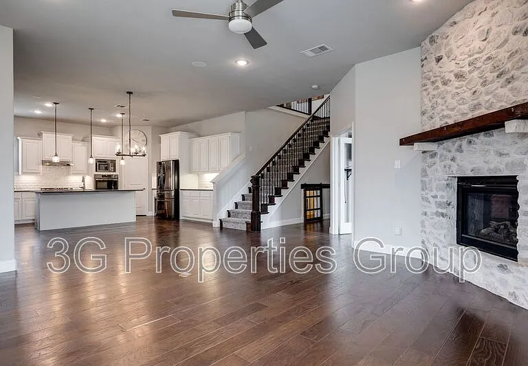 3521 Camden Ct — Photo 14