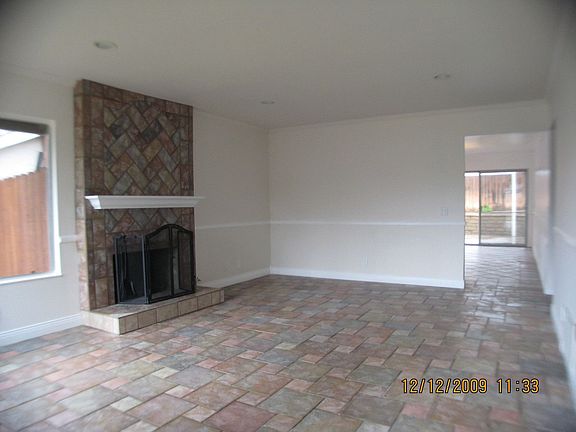 Living Room great for entertaining!