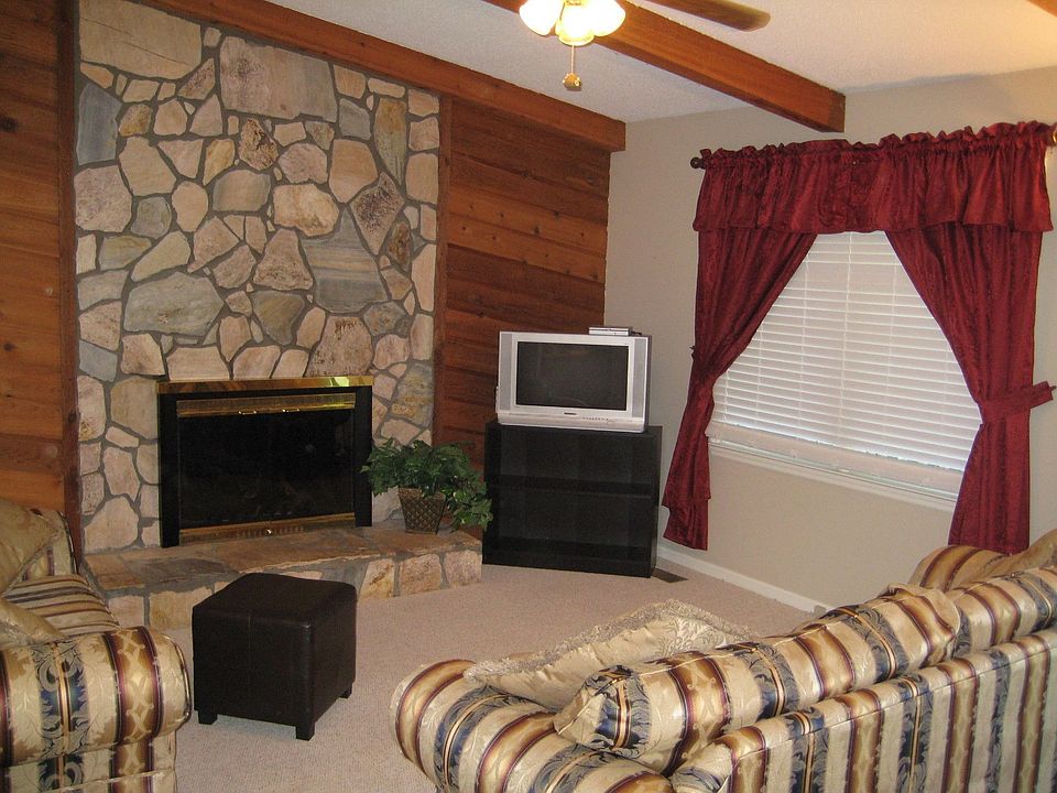 2nd image of 951 Sequoia Dr