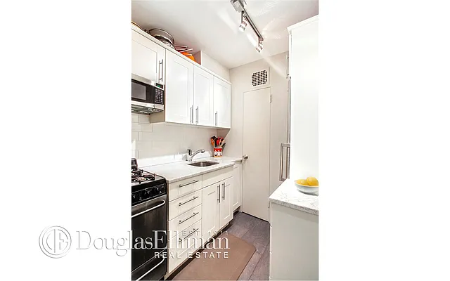 Sold by Douglas Elliman | media 10