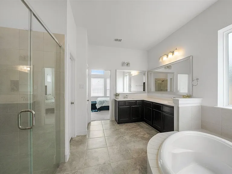 2211 Stone Lodge Ct — Photo 18