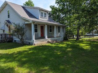 157 Strecker Rd, Ballwin, MO 63011