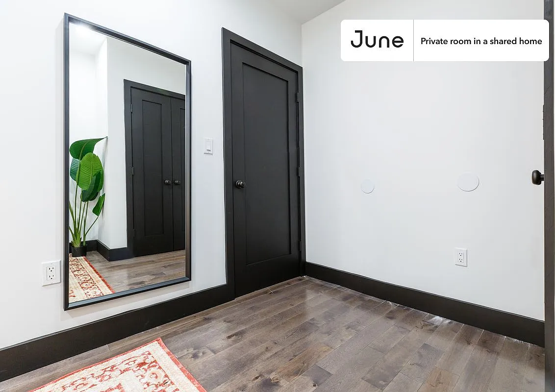 Full bedroom in 3 bed/1 bath home in Upper West Side #286 A — Photo 3