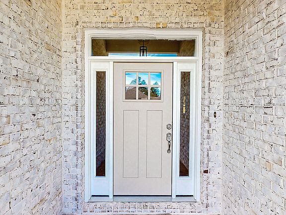 3rd image of 4590 Ashton Cir