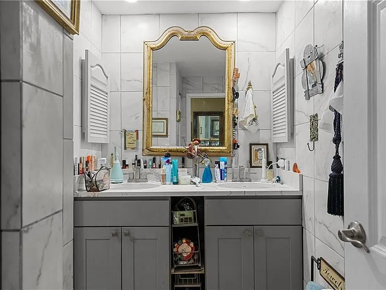 1204 Capella St S — Photo 11