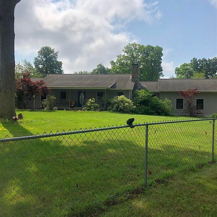 1st image of 267 Harris Dr